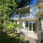 别墅 A Cozy Duplex In The Lalzi Bay *