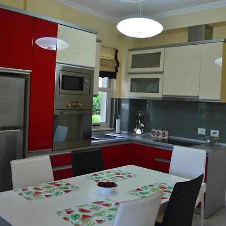 A Cozy Duplex In The Lalzi Bay *