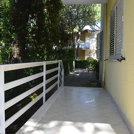 A Cozy Duplex In The Lalzi Bay Drac
