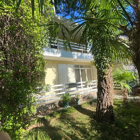 A Cozy Duplex In The Lalzi Bay Villa *