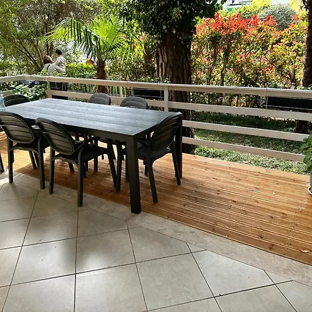 A Cozy Duplex In The Lalzi Bay