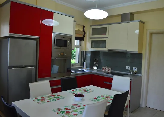 A Cozy Duplex In The Lalzi Bay *