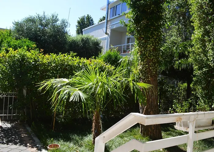 别墅 A Cozy Duplex In The Lalzi Bay