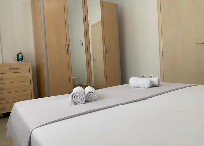 A Cozy Duplex In The Lalzi Bay 别墅 *