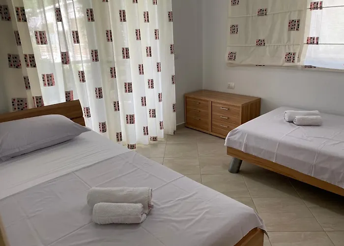 A Cozy Duplex In The Lalzi Bay